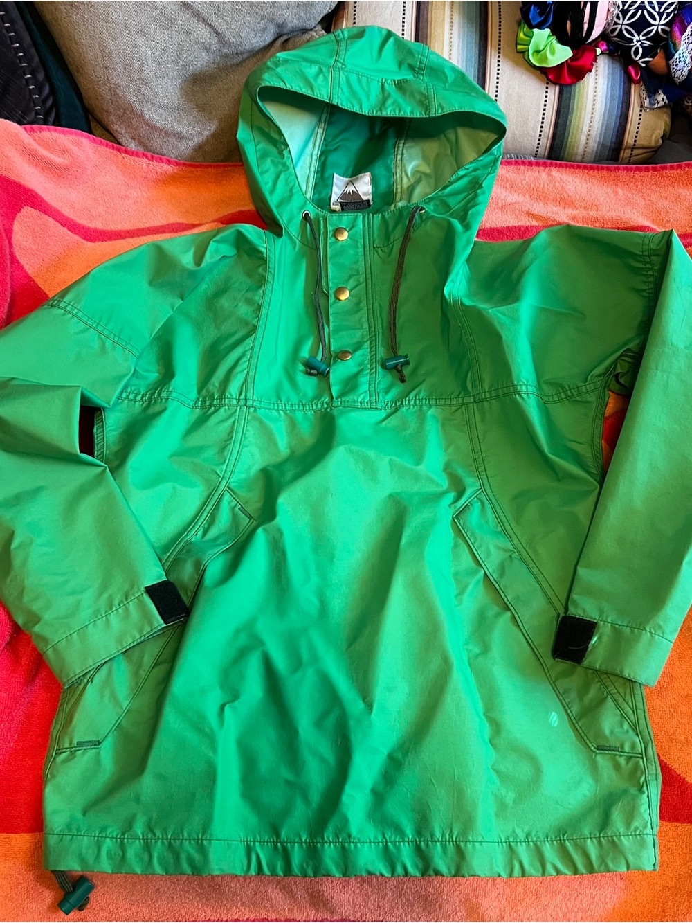 Vintage Goretex Bright Green Hooded Pullover Rain Anorak